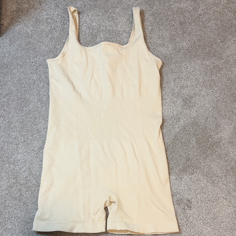 OQQ Women’s Romper Seamless Ribbed-Cream